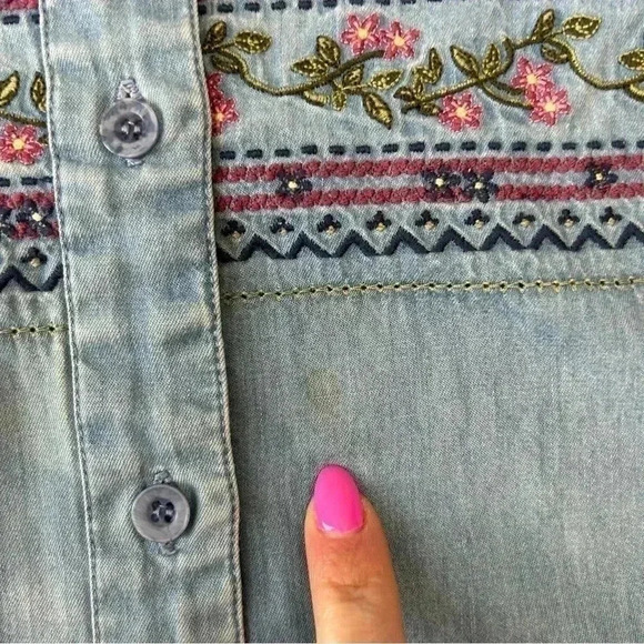 Northern Reflections Chambray Denim Button Front Embroidered Western Shirt MED - Picture 14 of 17